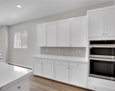 92 Ibiza Lake Drive - Photo Thumbnail 19