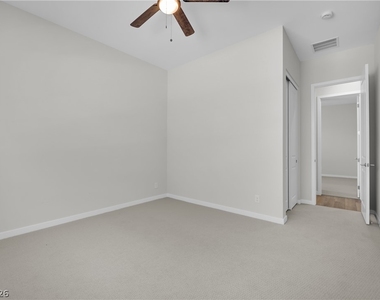 92 Ibiza Lake Drive - Photo Thumbnail 6