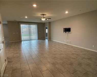 4041 Sweet Violet Court - Photo Thumbnail 5