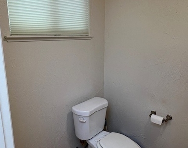 1536 Kay Court - Photo Thumbnail 31