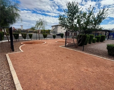 242 Freeport View Place - Photo Thumbnail 44