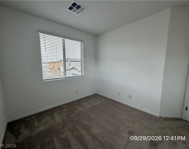 242 Freeport View Place - Photo Thumbnail 30
