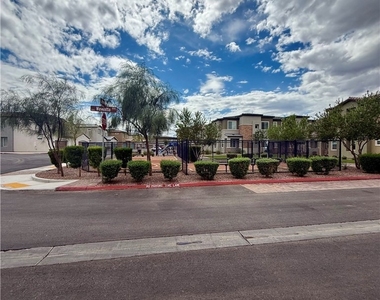 242 Freeport View Place - Photo Thumbnail 37