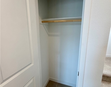239 Freeport View Place - Photo Thumbnail 31