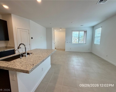 239 Freeport View Place - Photo Thumbnail 9