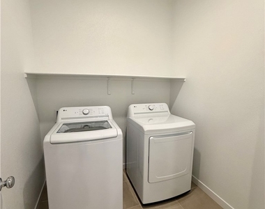 239 Freeport View Place - Photo Thumbnail 28