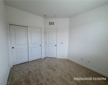 239 Freeport View Place - Photo Thumbnail 21