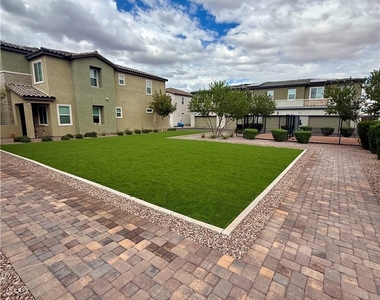 239 Freeport View Place - Photo Thumbnail 38
