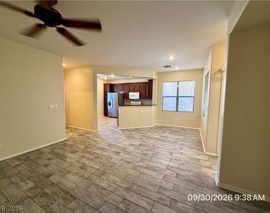 12056 Hathaway Pines Lane - Photo Thumbnail 5