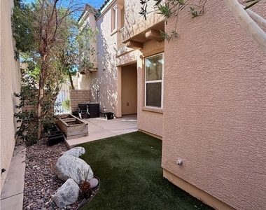 12056 Hathaway Pines Lane - Photo Thumbnail 13
