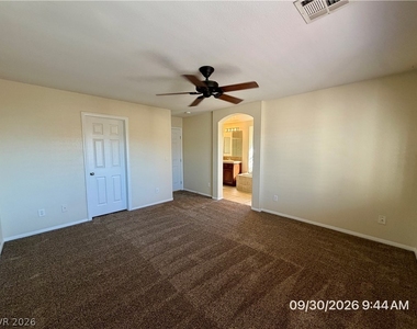 12056 Hathaway Pines Lane - Photo Thumbnail 16