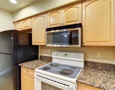 1150 N Buffalo Drive - Photo Thumbnail 4