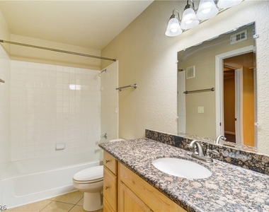 1150 N Buffalo Drive - Photo Thumbnail 7