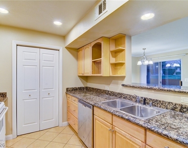 1150 N Buffalo Drive - Photo Thumbnail 3