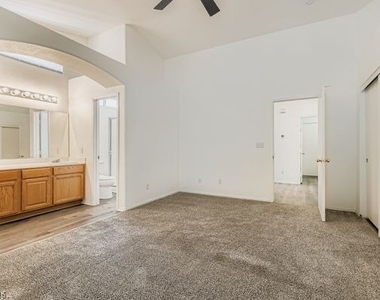 884 Cozy Valley Street - Photo Thumbnail 15