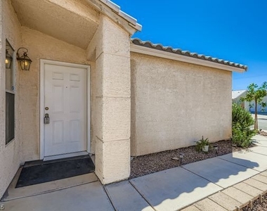 884 Cozy Valley Street - Photo Thumbnail 2
