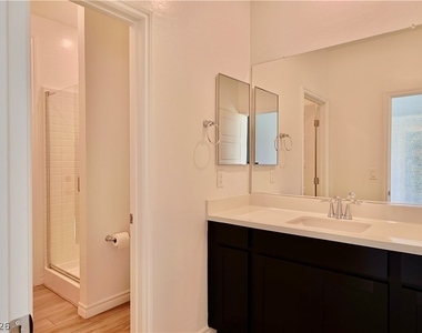 4441 Mural Glen Court - Photo Thumbnail 12