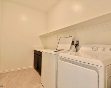 4441 Mural Glen Court - Photo Thumbnail 23