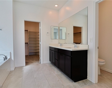 4441 Mural Glen Court - Photo Thumbnail 20