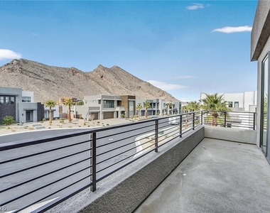 4008 Desert Trace Court - Photo Thumbnail 17