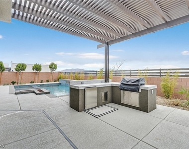 4008 Desert Trace Court - Photo Thumbnail 34