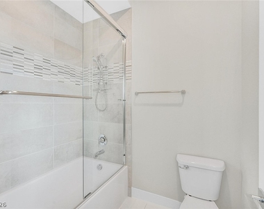 4008 Desert Trace Court - Photo Thumbnail 30