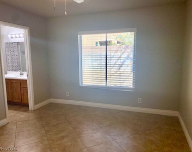 4810 Lone Vista Way - Photo Thumbnail 7