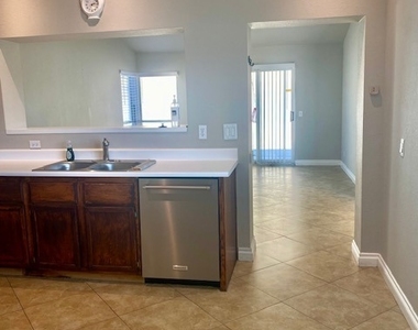 4810 Lone Vista Way - Photo Thumbnail 1