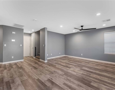 10748 Chickasaw Bend Court - Photo Thumbnail 5