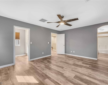 10748 Chickasaw Bend Court - Photo Thumbnail 17