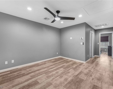 10748 Chickasaw Bend Court - Photo Thumbnail 13