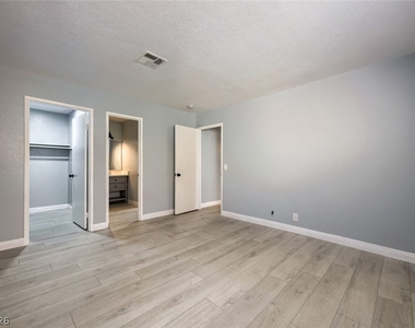 3151 Soaring Gulls Drive - Photo Thumbnail 6