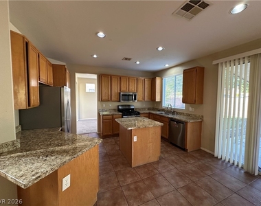 3023 Carbondale Street - Photo Thumbnail 6