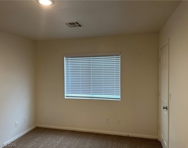 1613 White Skies Court - Photo Thumbnail 21