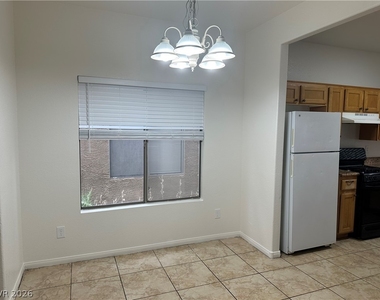 1613 White Skies Court - Photo Thumbnail 9