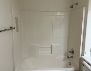 1613 White Skies Court - Photo Thumbnail 28