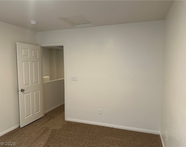 1613 White Skies Court - Photo Thumbnail 22