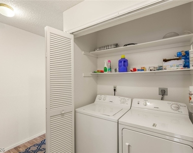 5171 Caliente Street - Photo Thumbnail 12