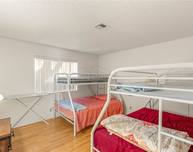 5171 Caliente Street - Photo Thumbnail 14