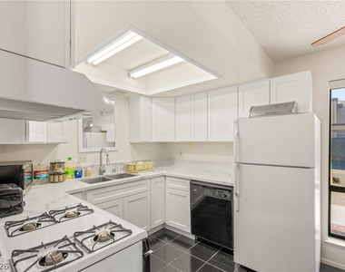 5171 Caliente Street - Photo Thumbnail 6