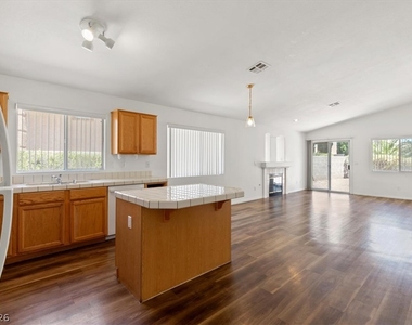 2124 Starline Meadow Place - Photo Thumbnail 3