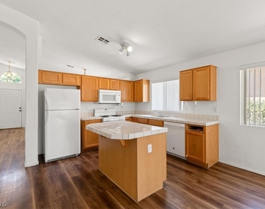 2124 Starline Meadow Place - Photo Thumbnail 4