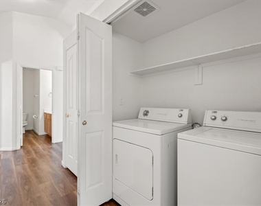 2124 Starline Meadow Place - Photo Thumbnail 9