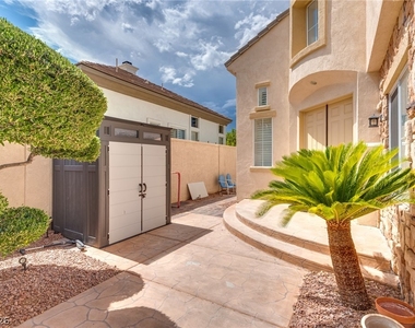 709 Sir James Bridge Way - Photo Thumbnail 3
