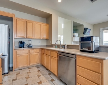 709 Sir James Bridge Way - Photo Thumbnail 15