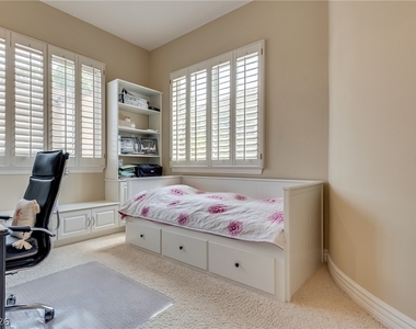 709 Sir James Bridge Way - Photo Thumbnail 17