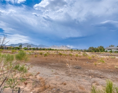 709 Sir James Bridge Way - Photo Thumbnail 39