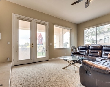 709 Sir James Bridge Way - Photo Thumbnail 9