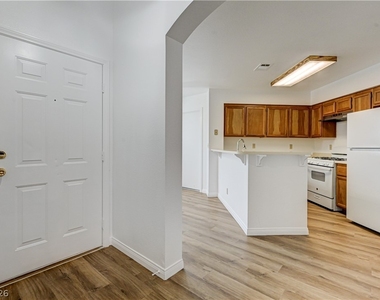 6537 Old Oxford Avenue - Photo Thumbnail 5