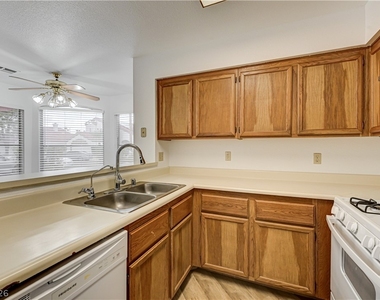 6537 Old Oxford Avenue - Photo Thumbnail 21